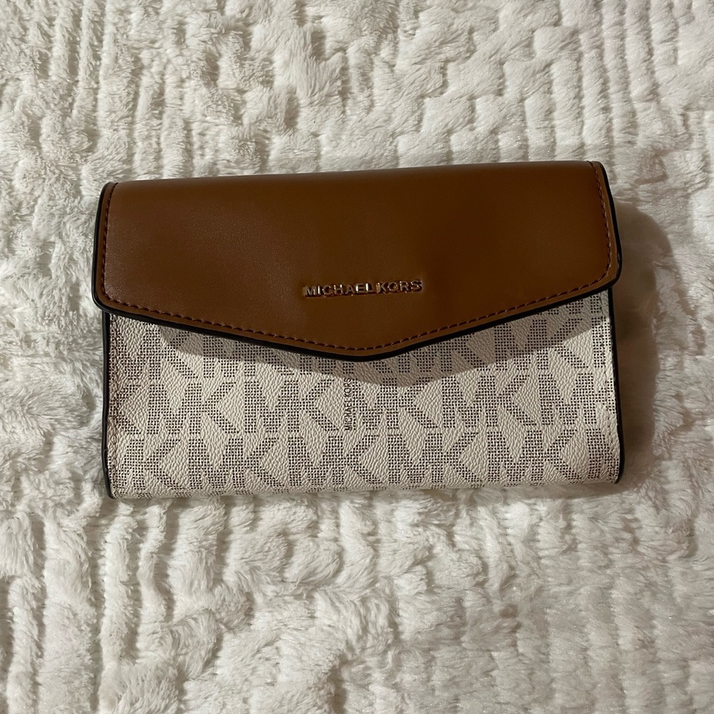 Michael Kors Clutch